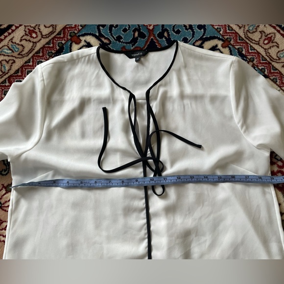 RW&CO White Blouse in Size Small - Picture 6 of 7